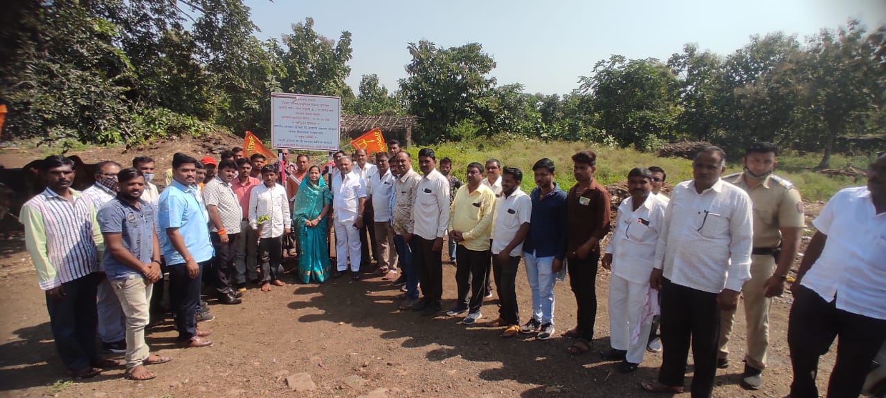 मनुदेवी येथे भक्त निवास बांधणे (किंमत रुपये ५० लक्ष) या विकास कामाचे भूमिपूजन