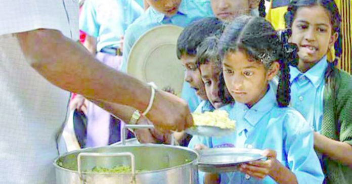 निकृष्ट पोषण आहाराच्या तक्रारीनंतर भुसावळात गोदाम सील