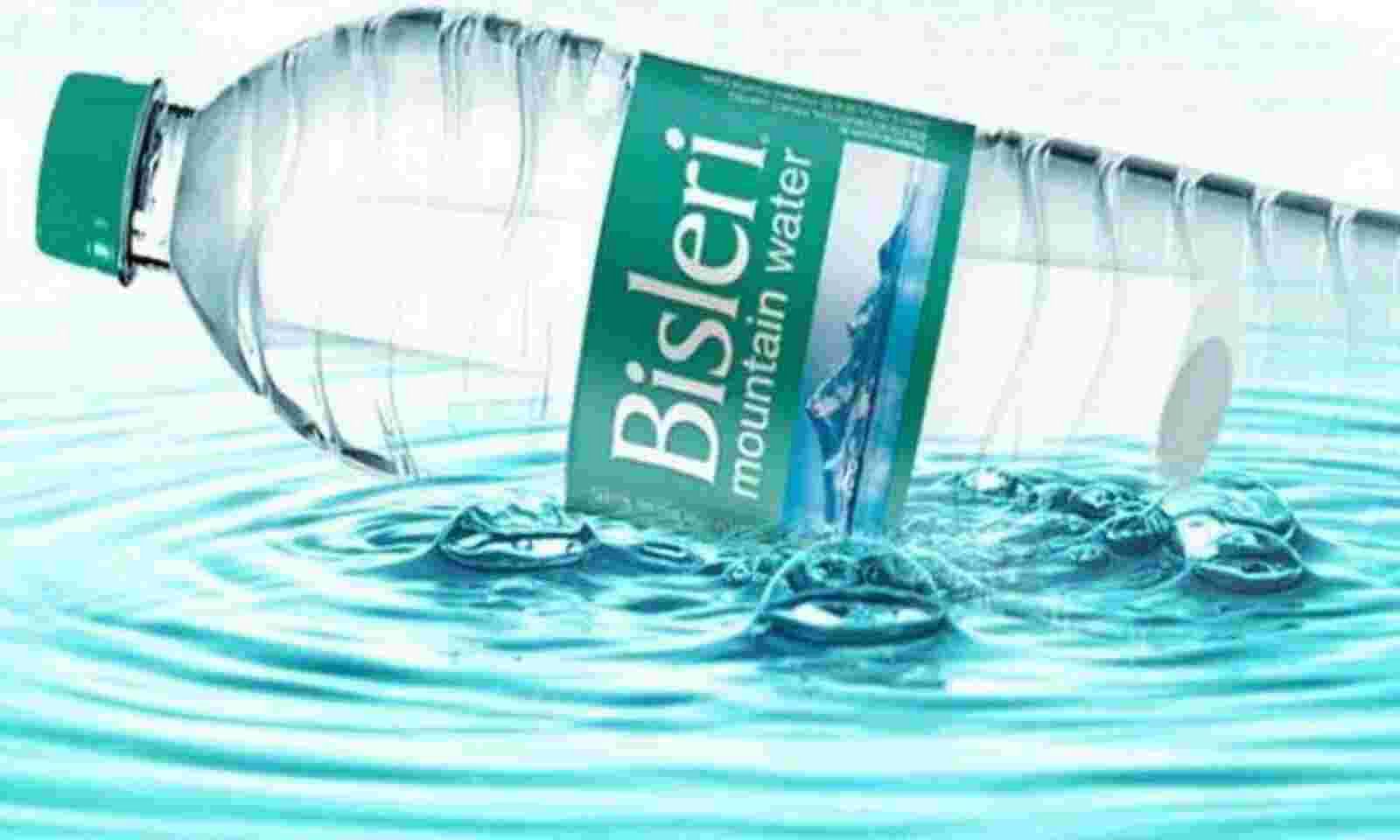 Bisleri चे पाणी पिऊन घसा सुजला, बाटली पाहिल्यानंतर बसला धक्का